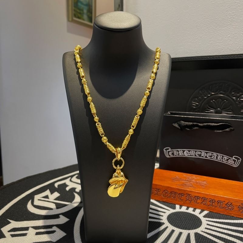 Ch*0me He**ts necklaces